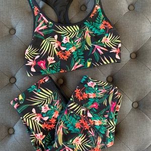 Old Navy Active Go-Dry Top & Leggings